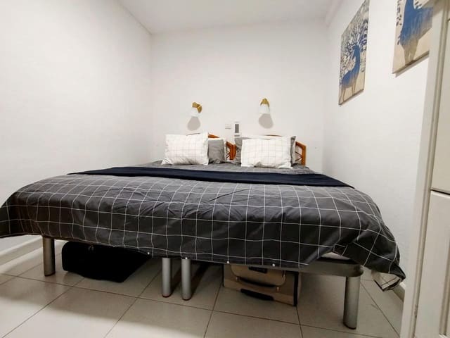 1 soveværelse Lejlighed til leje i Playa del Inglés, San Bartolomé de Tirajana med swimmingpool garage - € 1.200 (Ref: 9521110)