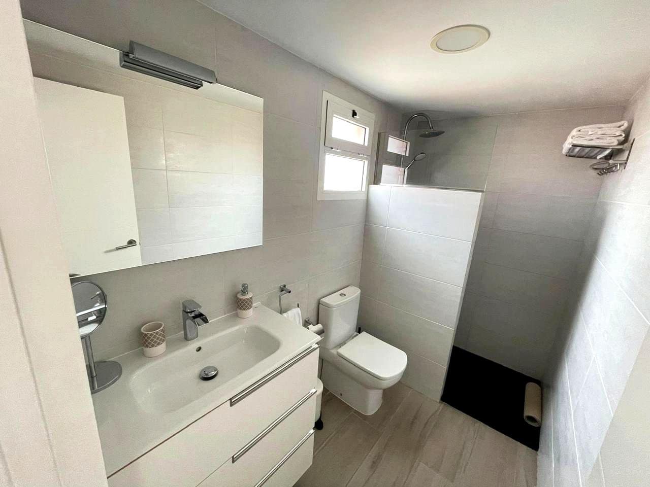 1 quarto Apartamento para arrendar em San Agustin com piscina - 1 300 € (Ref: 9521763)