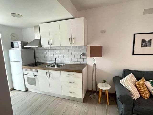 1 quarto Apartamento para arrendar em San Agustín, San Bartolomé de Tirajana com piscina - 1 300 € (Ref: 9521763)