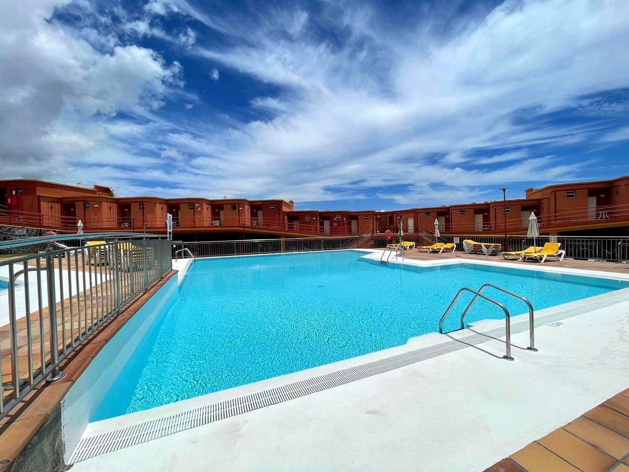 1 quarto Apartamento para arrendar em San Agustin com piscina - 1 300 € (Ref: 9521763)