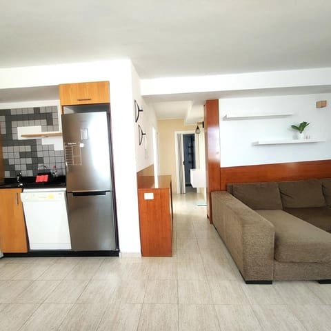 Piso de 2 habitaciones en El Tablero, San Bartolomé de Tirajana en alquiler - 1.000 € (Ref: 9538885)