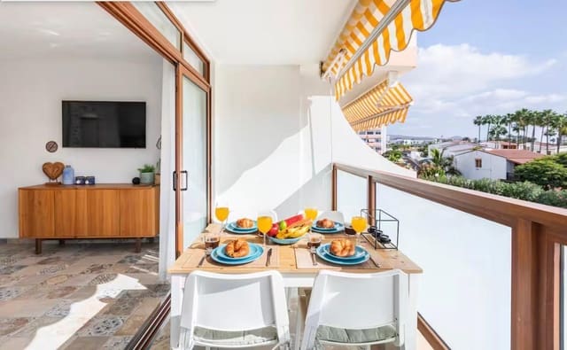 1 makuuhuone Asunto myytävänä paikassa Playa del Inglés, San Bartolomé de Tirajana mukana uima-altaan - 245 000 € (Ref: 9563724)