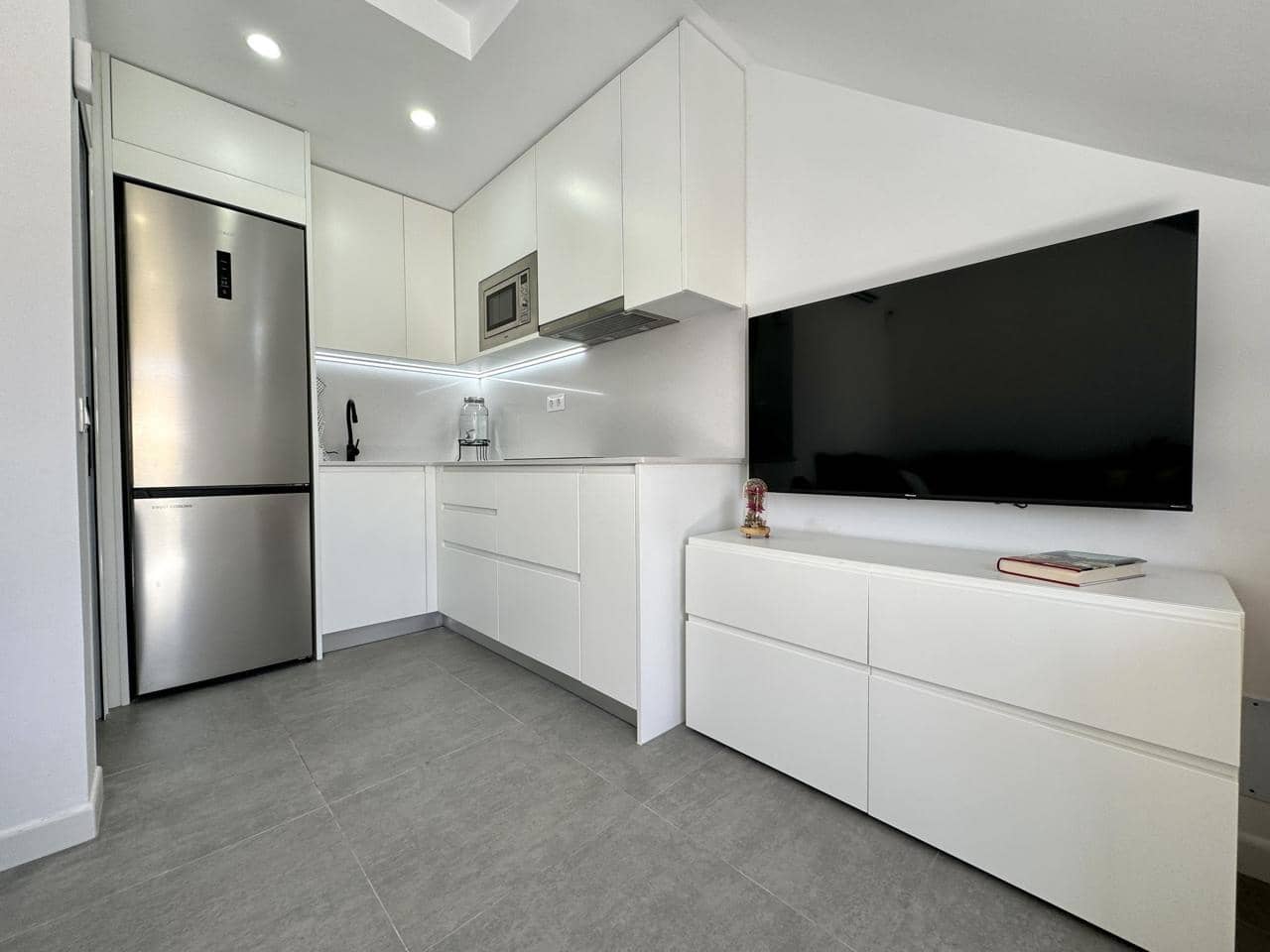 1 sovrum Lägenhet till salu i Maspalomas med pool - 221 500 € (Ref: 9566176)