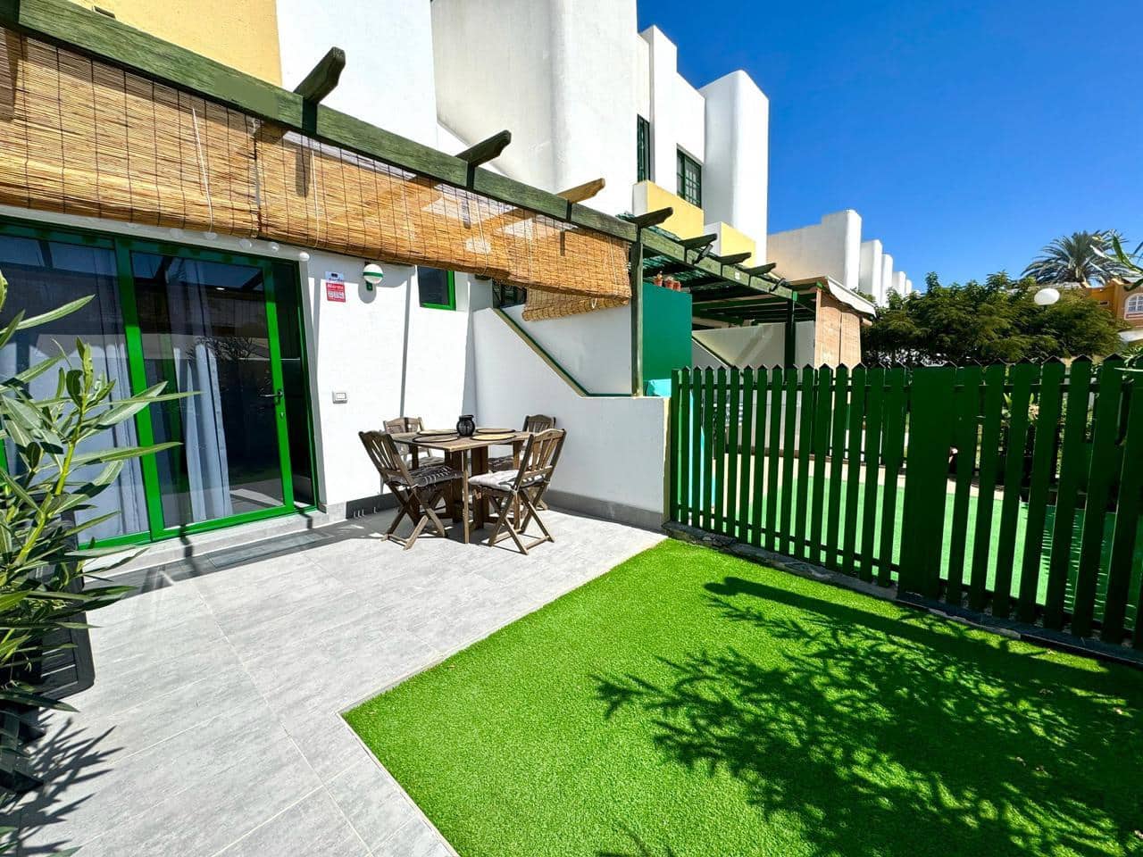 1 sovrum Lägenhet till salu i Maspalomas med pool - 221 500 € (Ref: 9566176)