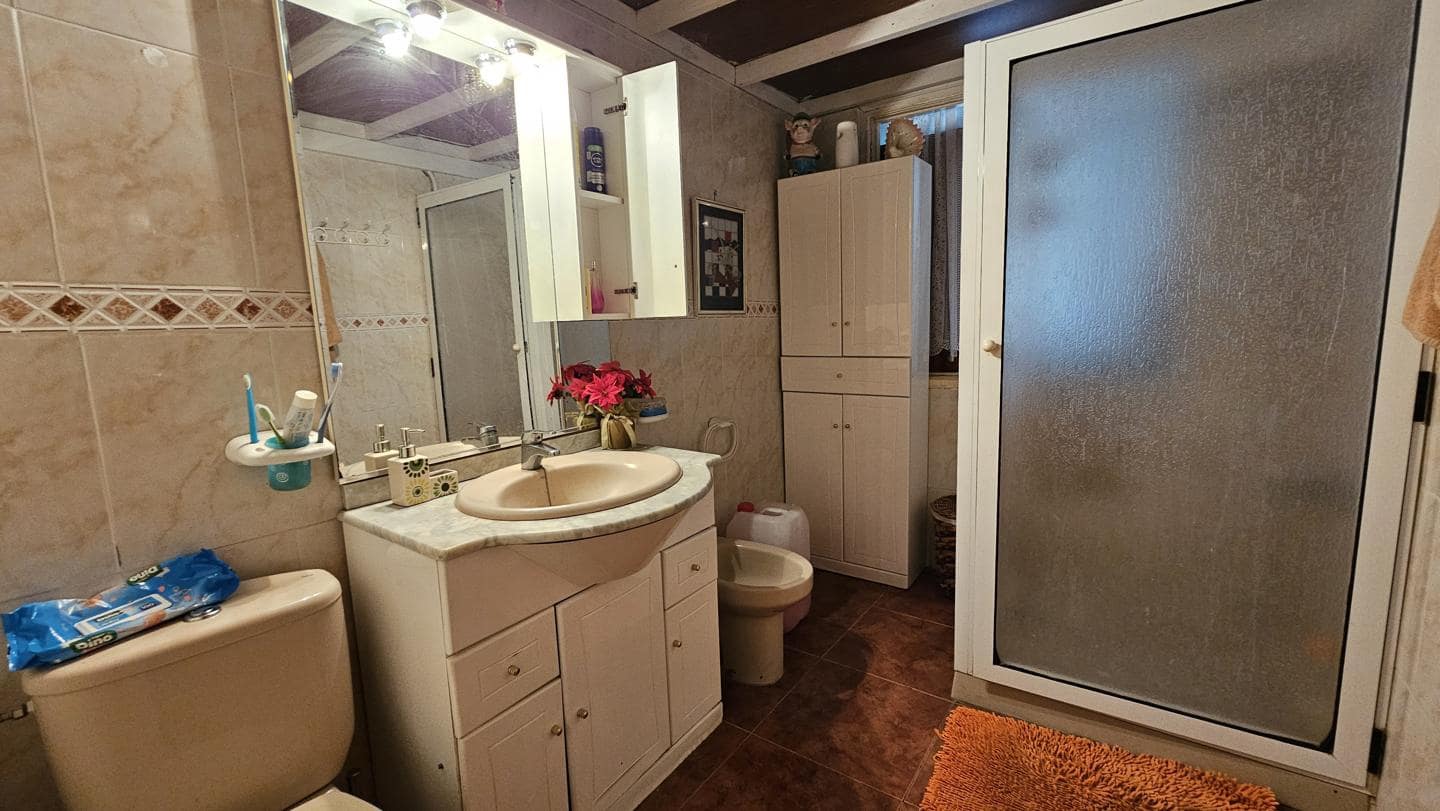 4 sypialnia Finka/Dom wiejski na sprzedaż w San Bartolome de Tirajana z basenem garażem - 160 000 € (Ref: 9566734)