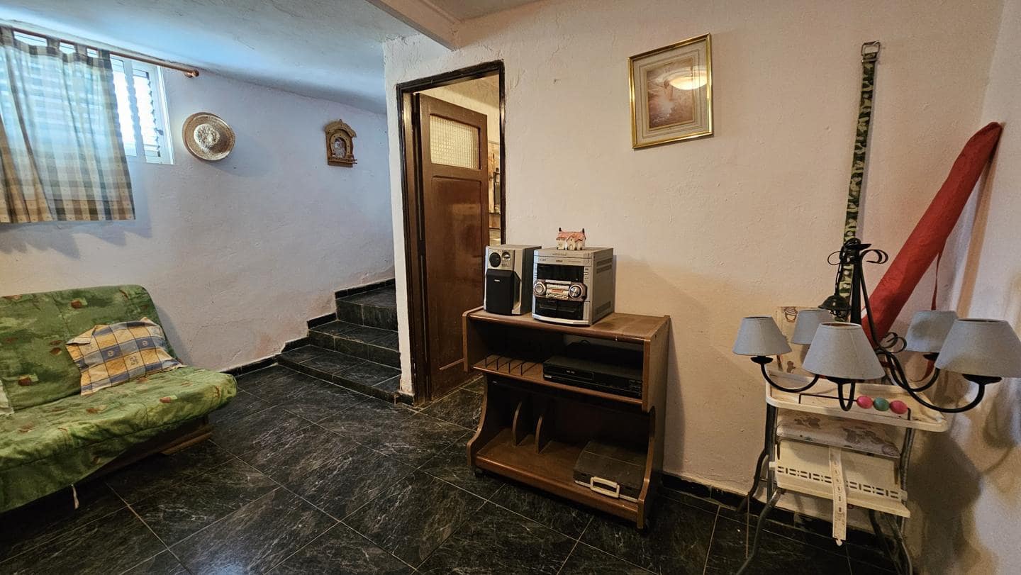 4 sypialnia Finka/Dom wiejski na sprzedaż w San Bartolome de Tirajana z basenem garażem - 160 000 € (Ref: 9566734)