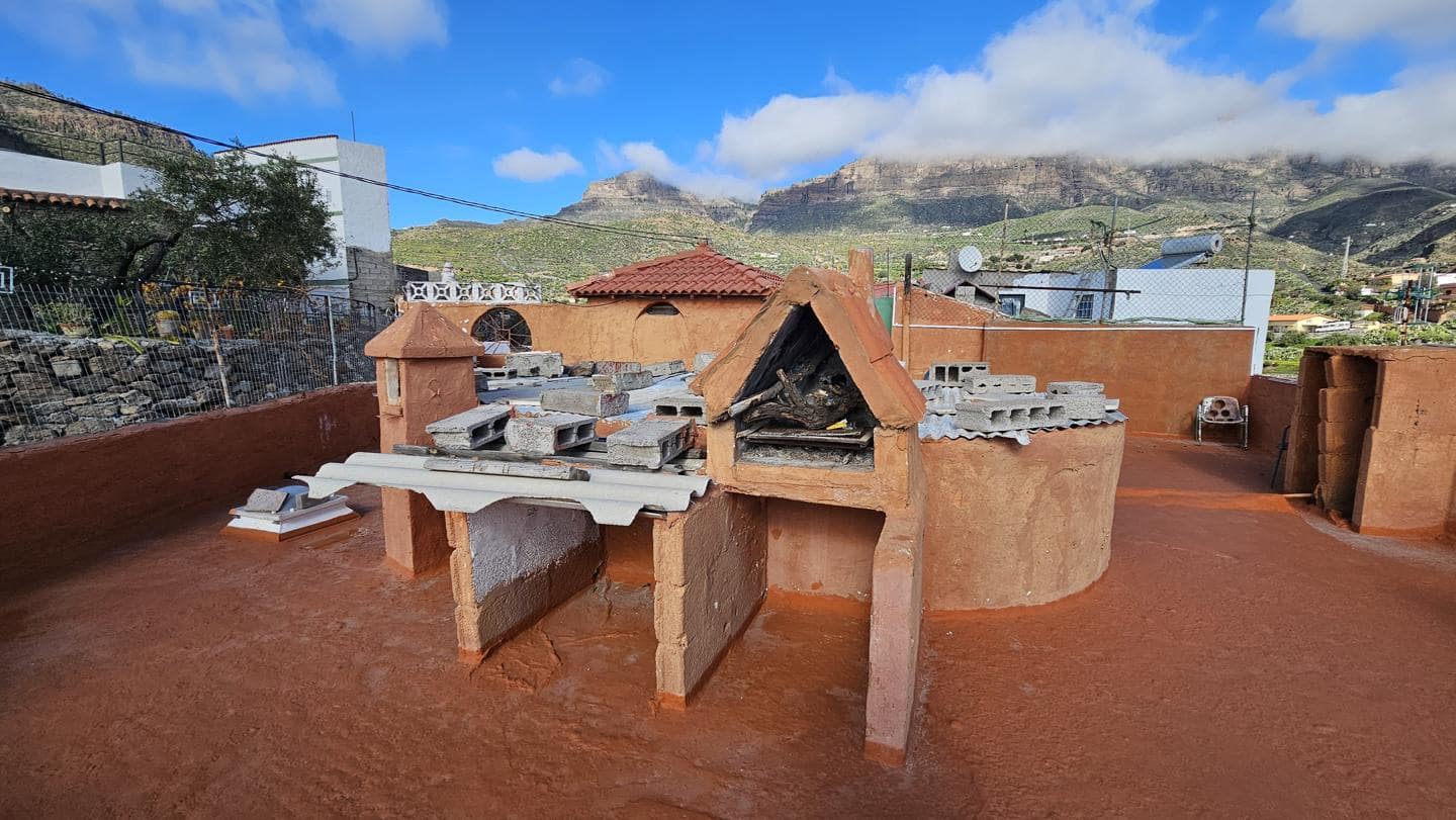 4 sypialnia Finka/Dom wiejski na sprzedaż w San Bartolome de Tirajana z basenem garażem - 160 000 € (Ref: 9566734)