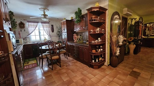 4 sypialnia Finka/Dom wiejski na sprzedaż w San Bartolomé de Tirajana z basenem garażem - 160 000 € (Ref: 9566734)