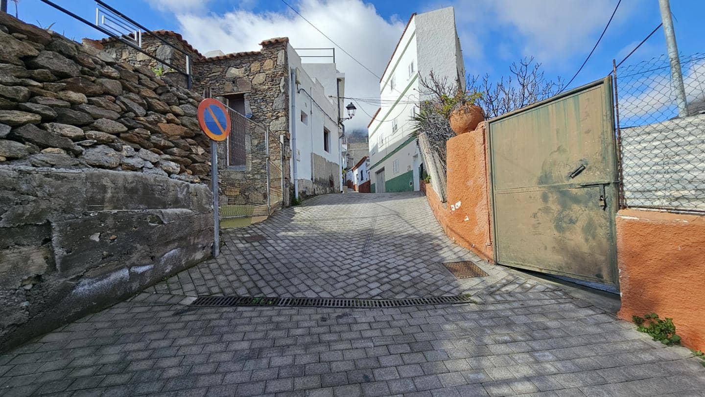 4 sypialnia Finka/Dom wiejski na sprzedaż w San Bartolome de Tirajana z basenem garażem - 160 000 € (Ref: 9566734)