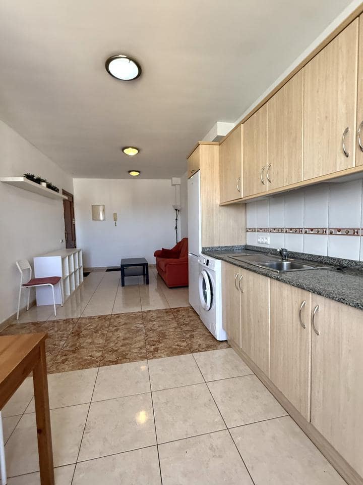 2 bedroom Flat for sale in Vecindario with garage - € 172,000 (Ref: 9570066)