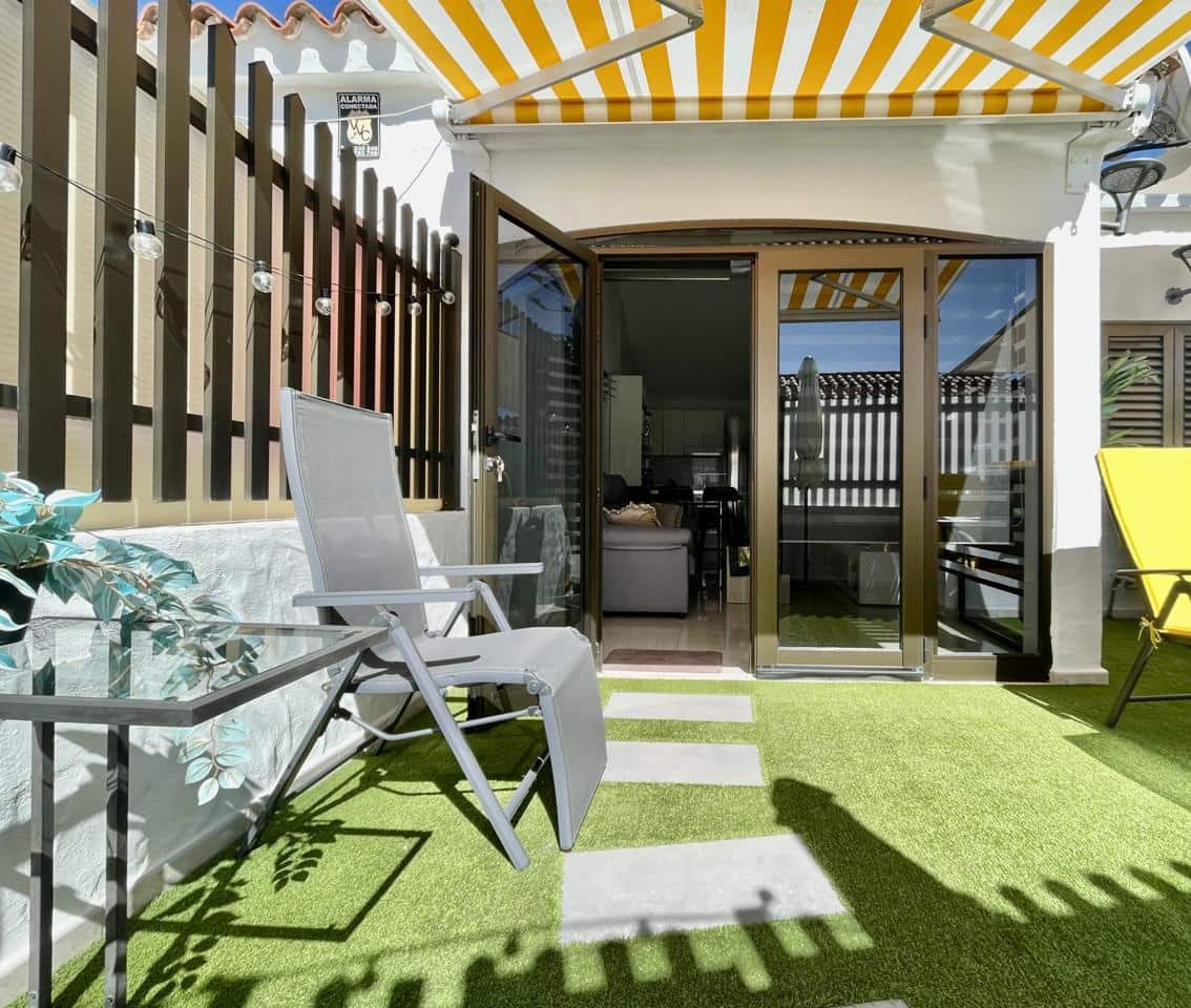 2 Zimmer Bungalow zu vermieten in Playa del Ingles mit Pool - 1.600 € (Ref: 9603446)