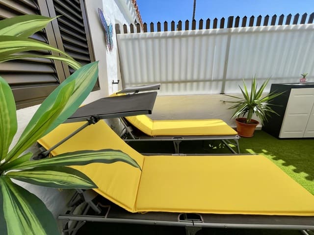 2 makuuhuone Bungalow vuokrattavana paikassa Playa del Inglés, San Bartolomé de Tirajana mukana uima-altaan - 1 600 € (Ref: 9603446)