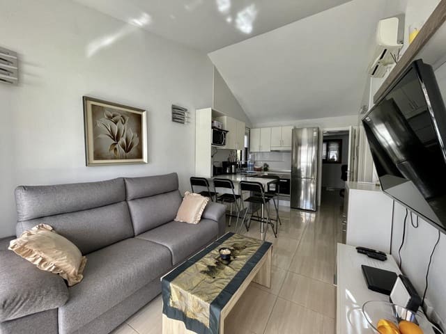 2 makuuhuone Bungalow vuokrattavana paikassa Playa del Inglés, San Bartolomé de Tirajana mukana uima-altaan - 1 600 € (Ref: 9603446)