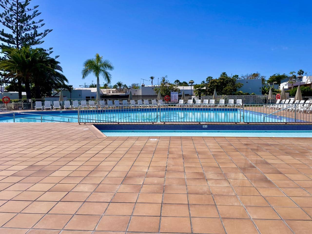 2 Zimmer Bungalow zu vermieten in Playa del Ingles mit Pool - 1.600 € (Ref: 9603446)