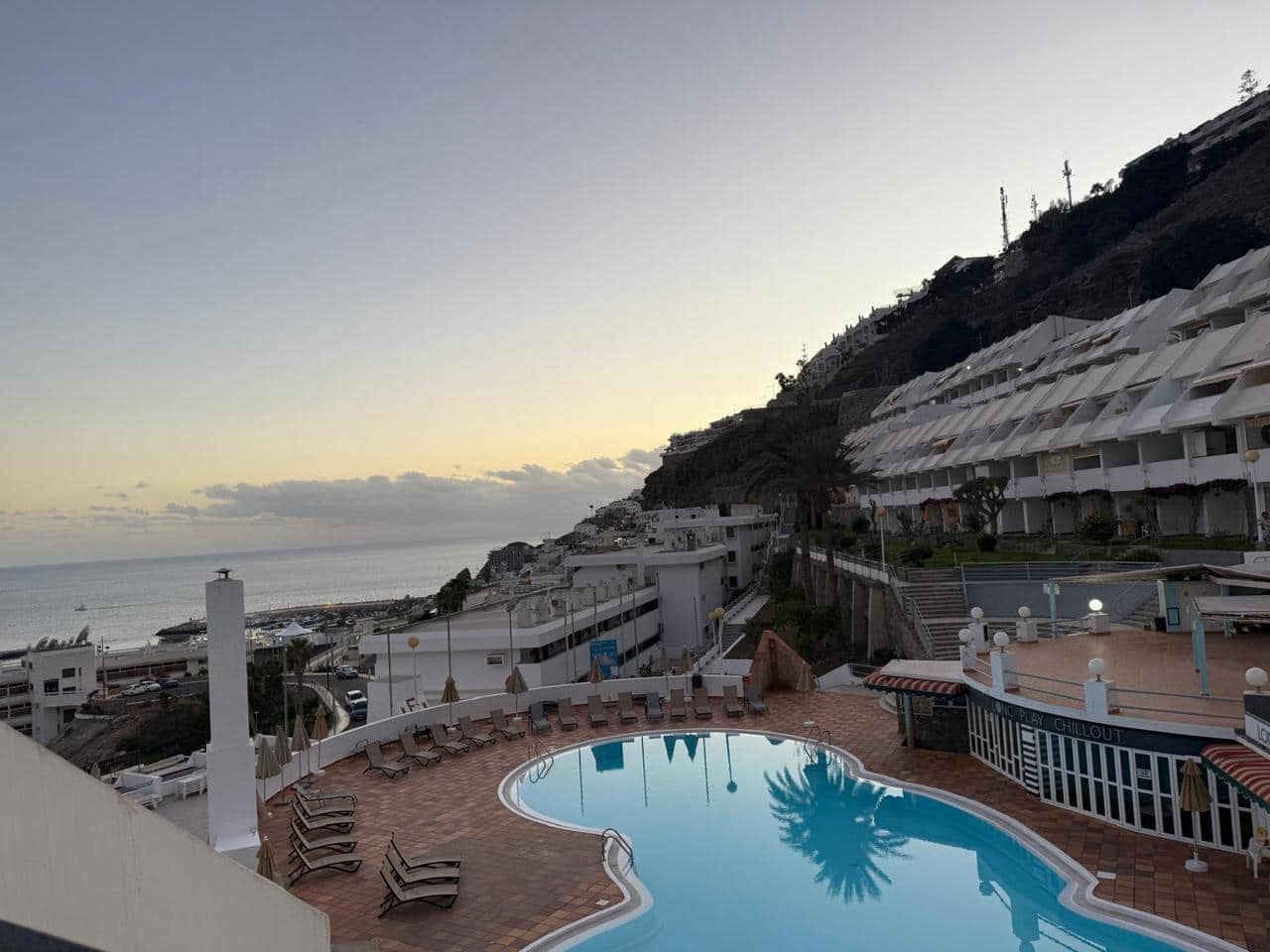 Piso en Mogán en venta con piscina garaje - 130.000 € (Ref: 9610337)