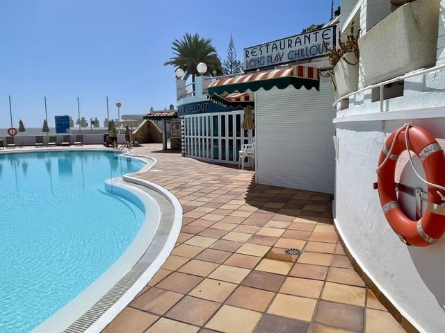 Piso en Puerto Rico, Mogán en venta con piscina garaje - 130.000 € (Ref: 9610337)