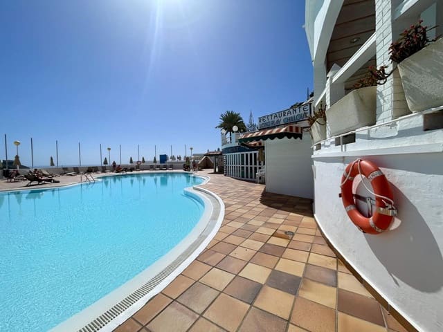 Piso en Puerto Rico, Mogán en venta con piscina garaje - 130.000 € (Ref: 9610337)