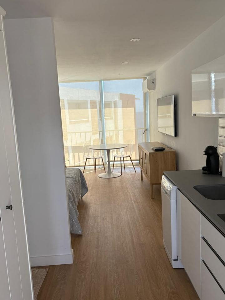 Apartamento para arrendar em San Agustin com piscina - 900 € (Ref: 9653173)