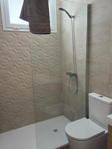 Apartamento para arrendar em San Agustín, San Bartolomé de Tirajana com piscina - 900 € (Ref: 9653173)