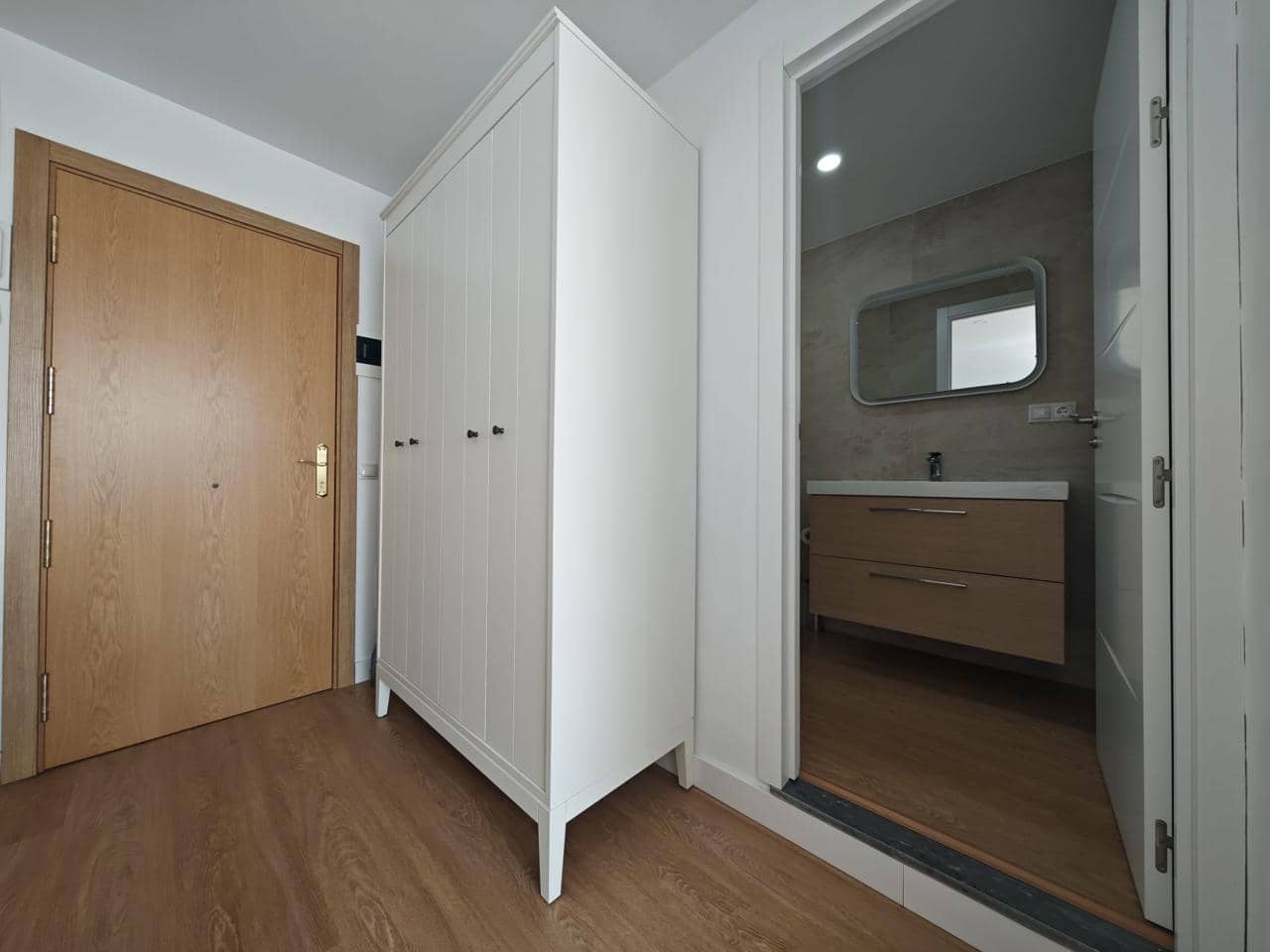 Flat for rent in San Agustin with pool - € 900 (Ref: 9653173)