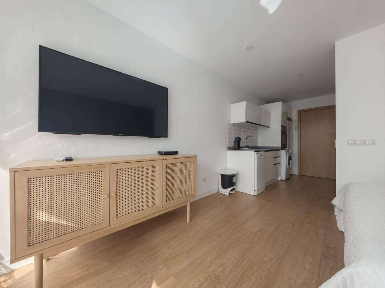 Flat for rent in San Agustin with pool - € 900 (Ref: 9653173)