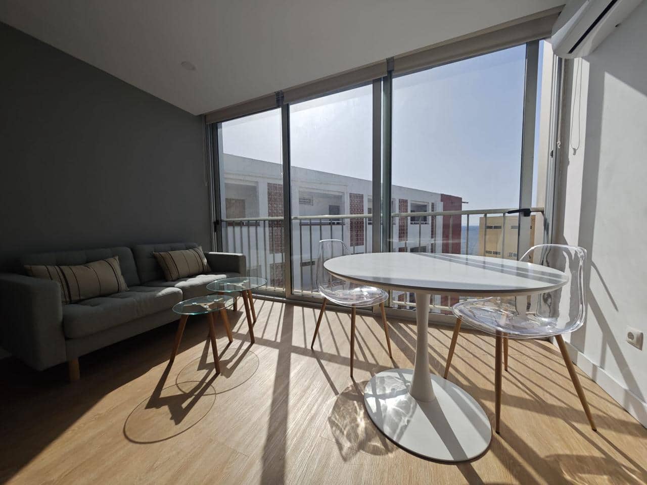 Flat for rent in San Agustin with pool - € 900 (Ref: 9653173)