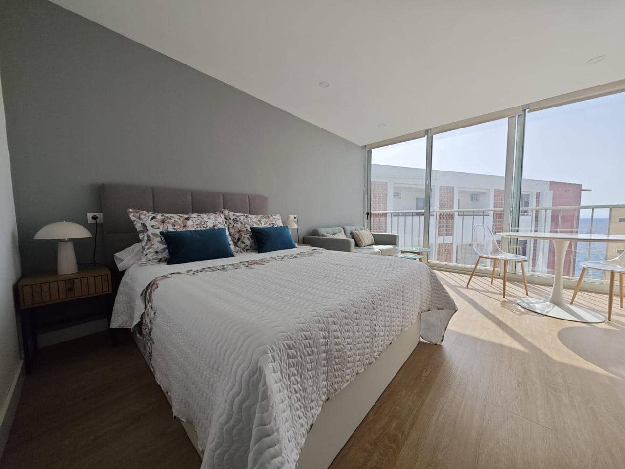 Flat for rent in San Agustin with pool - € 900 (Ref: 9653173)