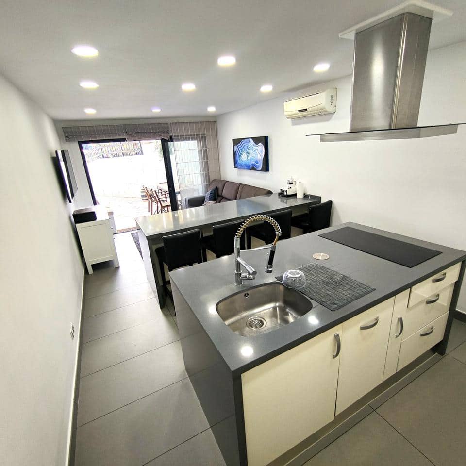 3 camera da letto Villa da affittare in San Agustin con piscina garage - 3.200 € (Rif: 9684255)