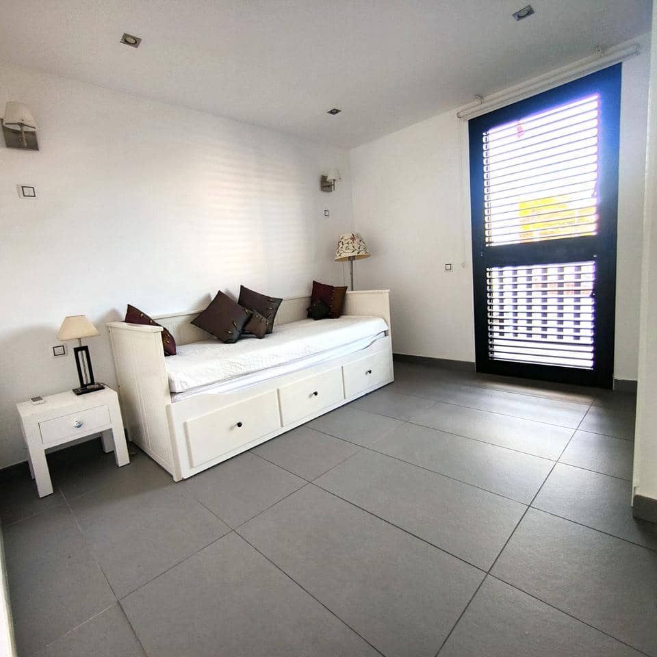 3 camera da letto Villa da affittare in San Agustin con piscina garage - 3.200 € (Rif: 9684255)