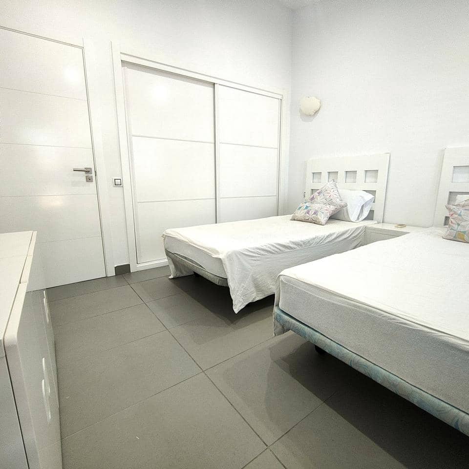 3 camera da letto Villa da affittare in San Agustin con piscina garage - 3.200 € (Rif: 9684255)