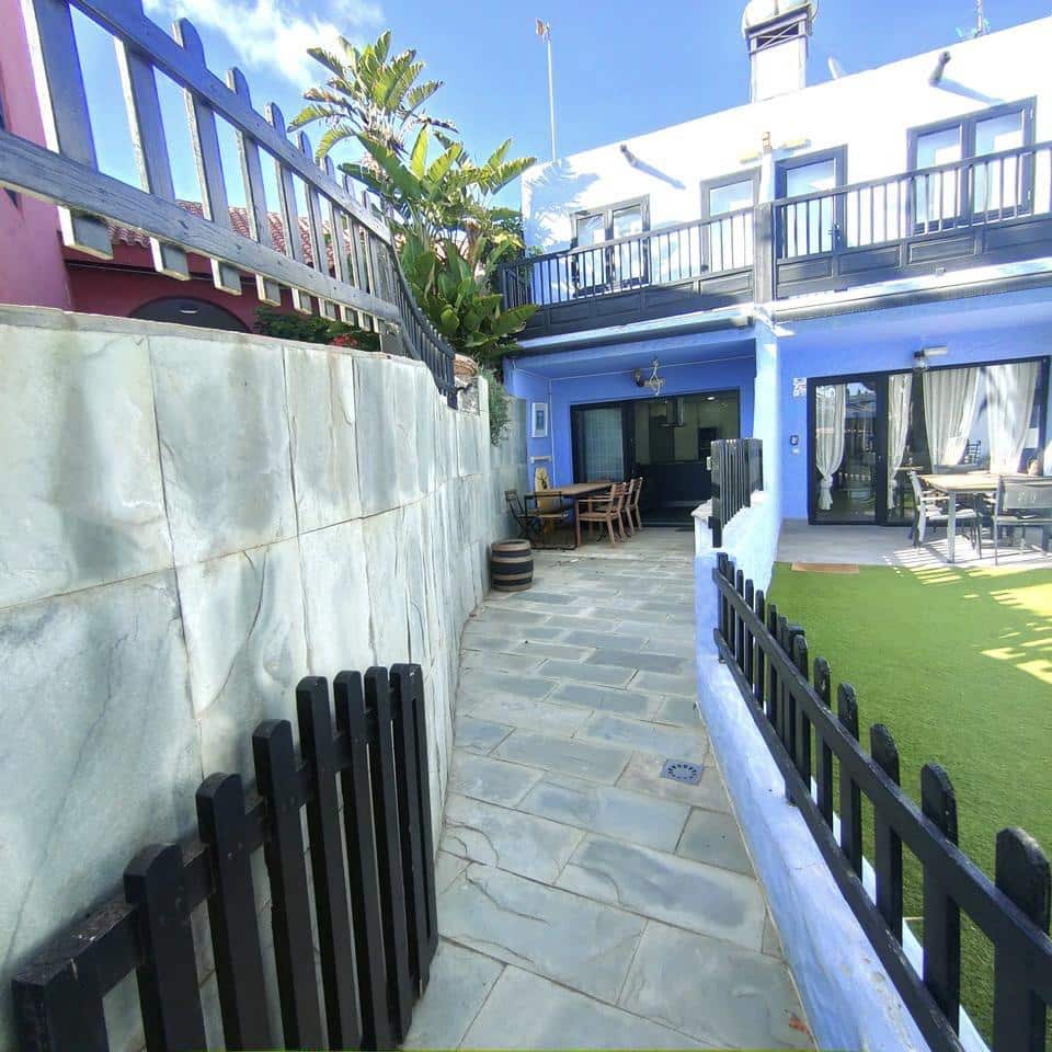 3 camera da letto Villa da affittare in San Agustin con piscina garage - 3.200 € (Rif: 9684255)