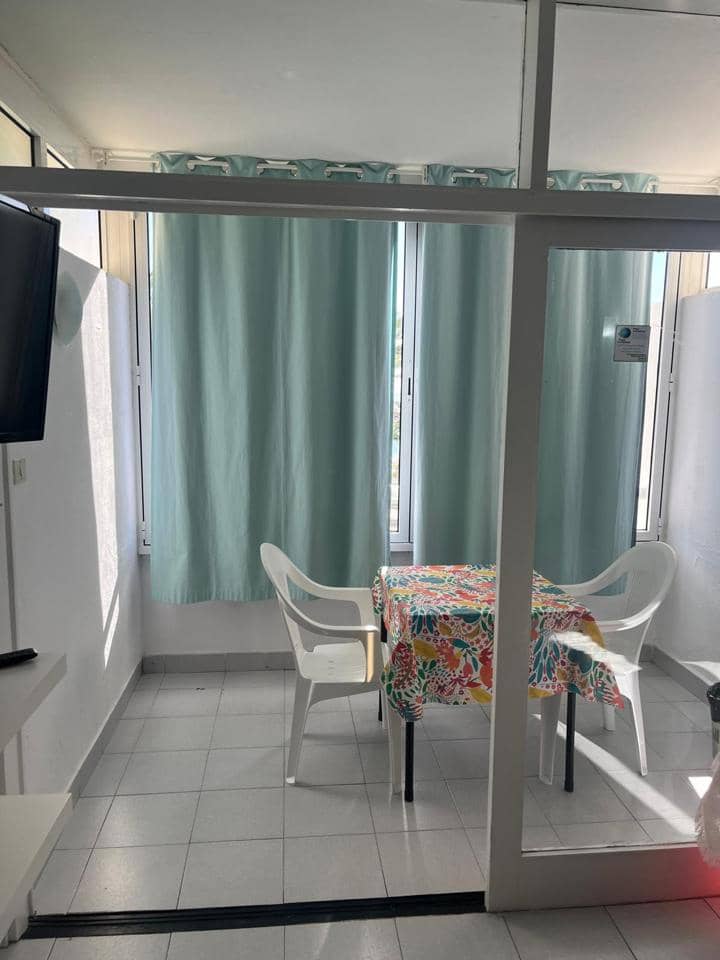 Flat for rent in Puerto Rico with pool - € 1,000 (Ref: 9700069)