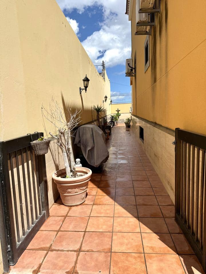 6 camera da letto Villa in vendita in Las Palmas de Gran Canaria con garage - 495.000 € (Rif: 9706044)