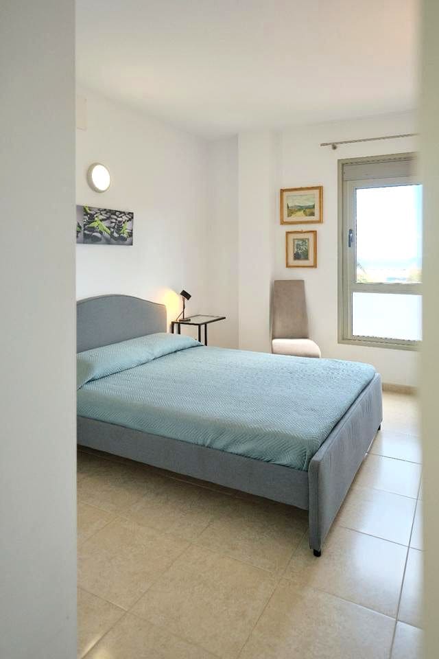 Appartement de 3 chambres à louer à Vecindario avec garage - 1 300 € (Ref: 9713851)