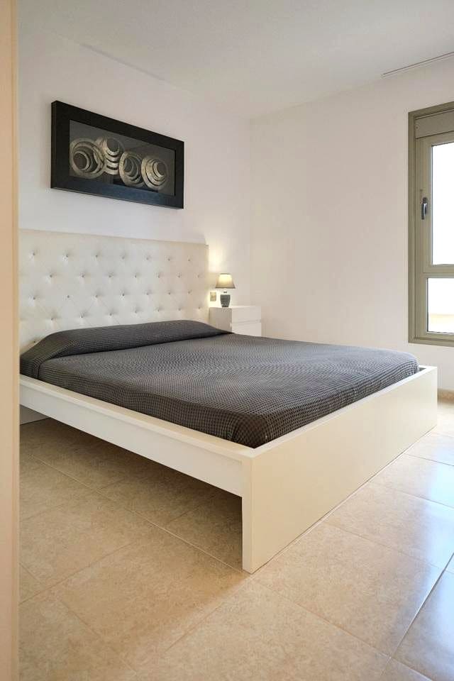 Appartement de 3 chambres à louer à Vecindario avec garage - 1 300 € (Ref: 9713851)