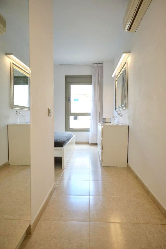 Appartement de 3 chambres à louer à Vecindario avec garage - 1 300 € (Ref: 9713851)