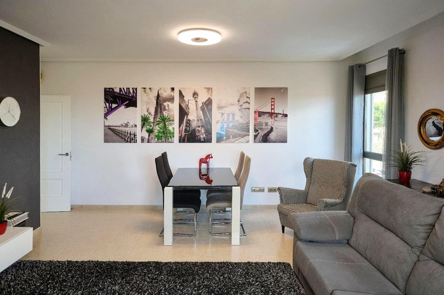 Appartement de 3 chambres à louer à Vecindario avec garage - 1 300 € (Ref: 9713851)