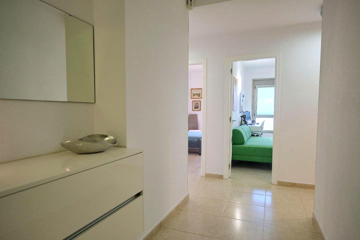 Appartement de 3 chambres à louer à Vecindario avec garage - 1 300 € (Ref: 9713851)