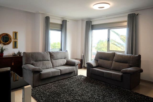 Appartement de 3 chambres à louer à Vecindario, Santa Lucía de Tirajana avec garage - 1 300 € (Ref: 9713851)