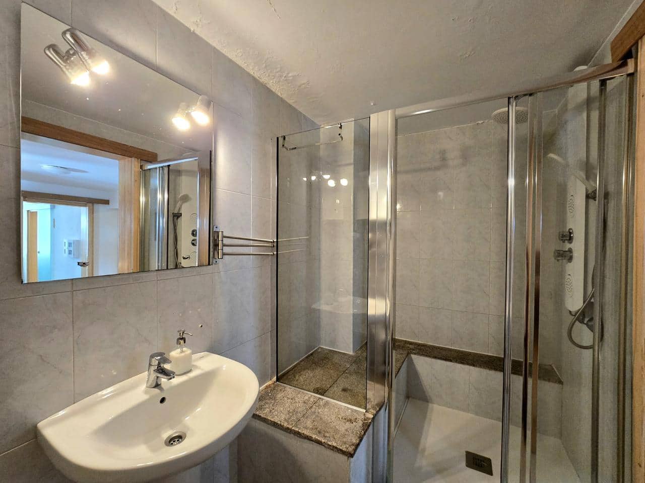 2 bedroom Flat for sale in Mogan with pool - € 355,000 (Ref: 9720434)