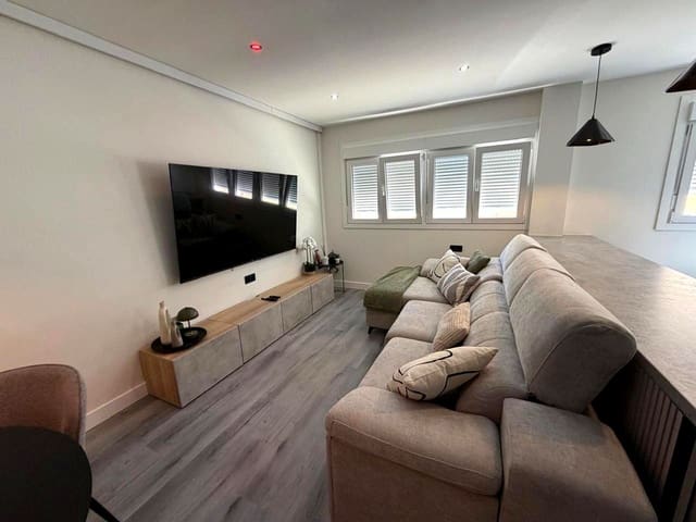 3 quarto Apartamento para arrendar em San Fernando, Moya - 1 450 € (Ref: 9730618)