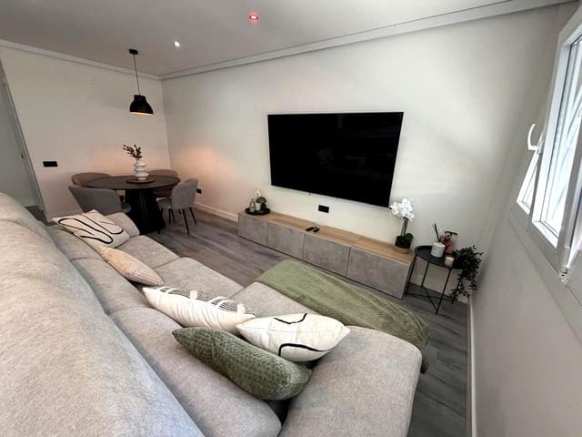 3 quarto Apartamento para arrendar em San Fernando, Moya - 1 450 € (Ref: 9730618)