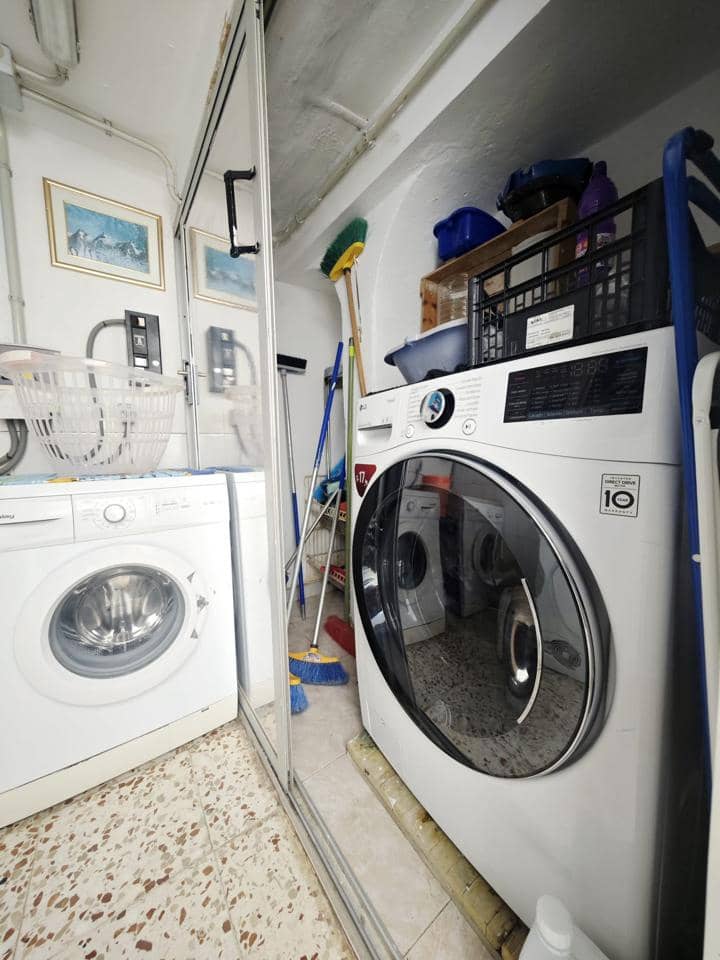 1 bedroom Flat for rent in Playa del Ingles with pool - € 1,500 (Ref: 9733758)