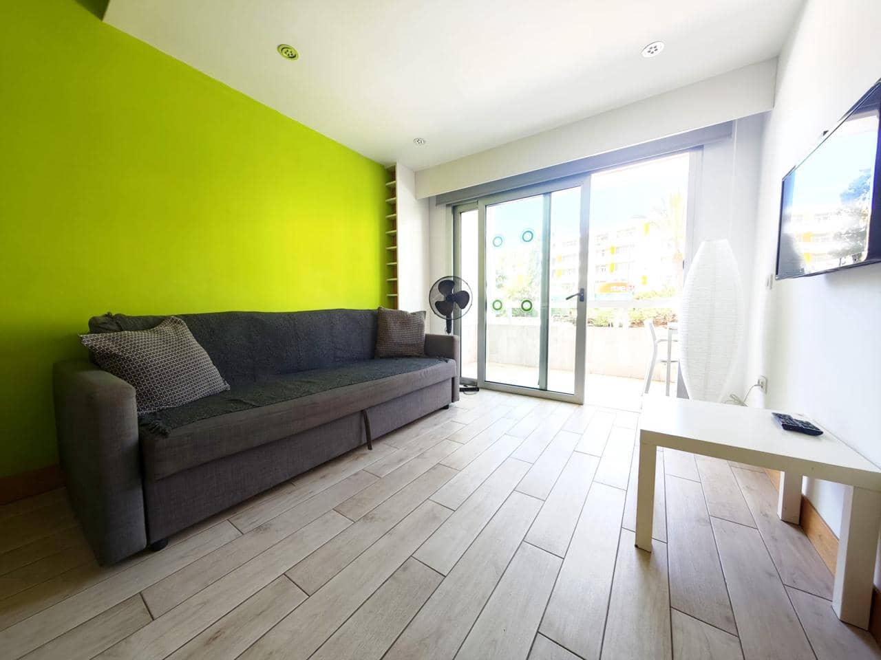 1 bedroom Flat for rent in Playa del Ingles with pool - € 1,500 (Ref: 9733758)