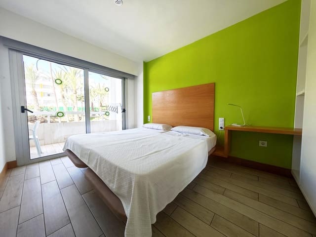 Appartement de 1 chambre à louer à Playa del Inglés, San Bartolomé de Tirajana avec piscine - 1 500 € (Ref: 9733758)