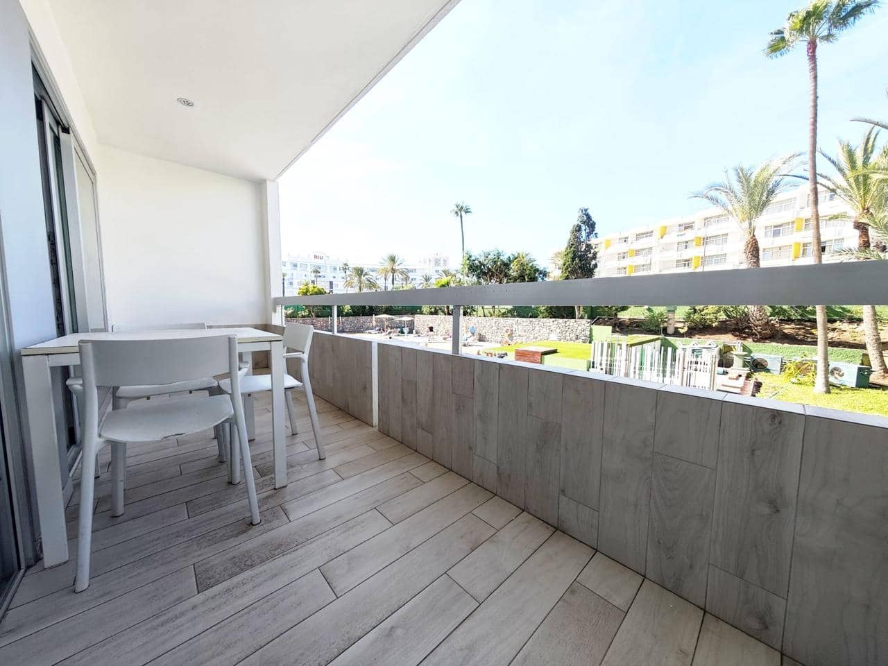 1 bedroom Flat for rent in Playa del Ingles with pool - € 1,500 (Ref: 9733758)