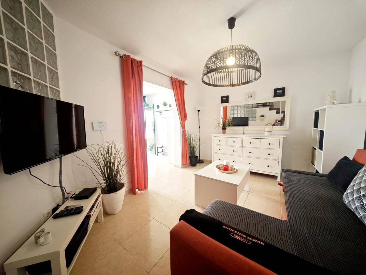 1 sovrum Villa att hyra i Sonneland med pool garage - 1 300 € (Ref: 9747367)