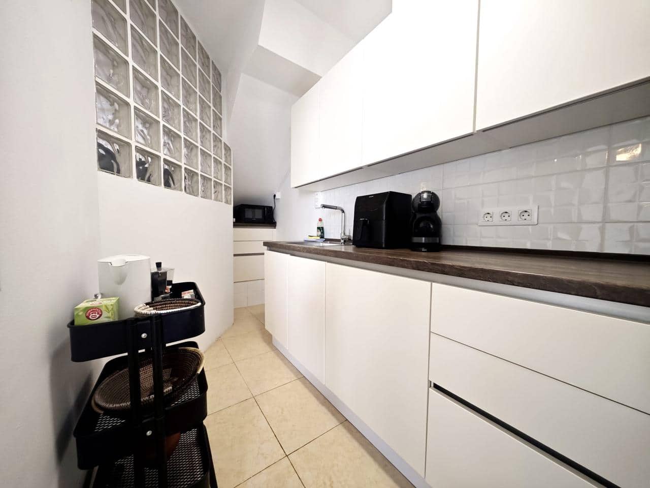 1 sovrum Villa att hyra i Sonneland med pool garage - 1 300 € (Ref: 9747367)