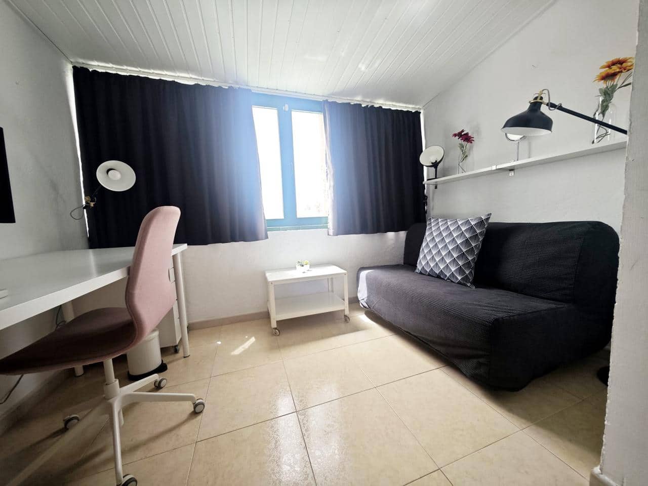 1 sovrum Villa att hyra i Sonneland med pool garage - 1 300 € (Ref: 9747367)