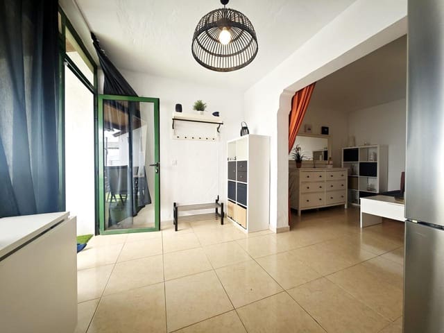 1 sovrum Villa att hyra i Sonneland, San Bartolomé de Tirajana med pool garage - 1 300 € (Ref: 9747367)